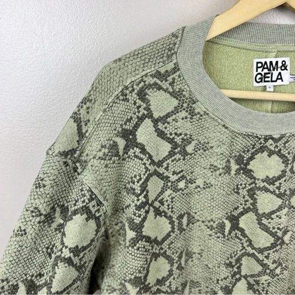 Pam & Gela Cropped Hi Low Sweatshirt Small Green Python Snake Print Crewneck - Picture 5 of 8